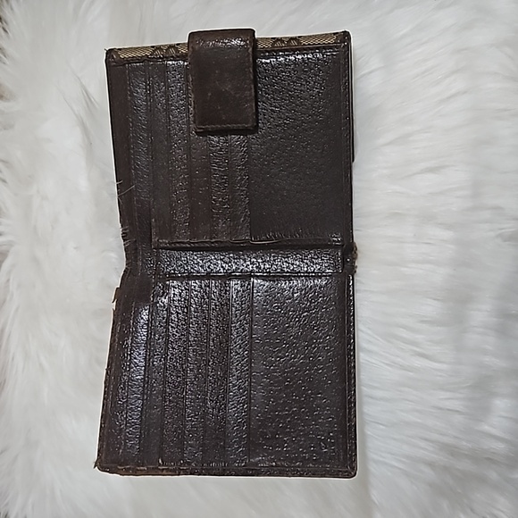 Gucci GG Monogram Small Wallet - Picture 13 of 17